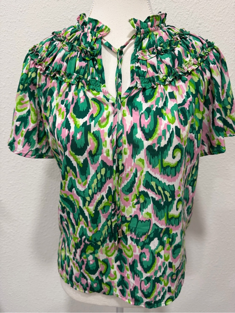 THML Abstract Print Ruffled Trim Tie Neck Top EUC